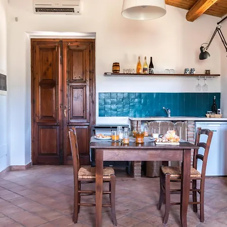 Cottage Immerso Nel Vigneto Caltagirone Exterior photo